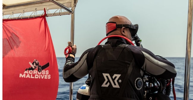 Shafraz Naeem, sub maldiviano e pioniere delle immersioni professionali, esperto nell'esplorazione delle grotte marine negli atolli delle Maldive con 30 anni di esperienza subacquea, Maldive, 16 maggio 2026. ANSA/Shafraz Naeem ANSA