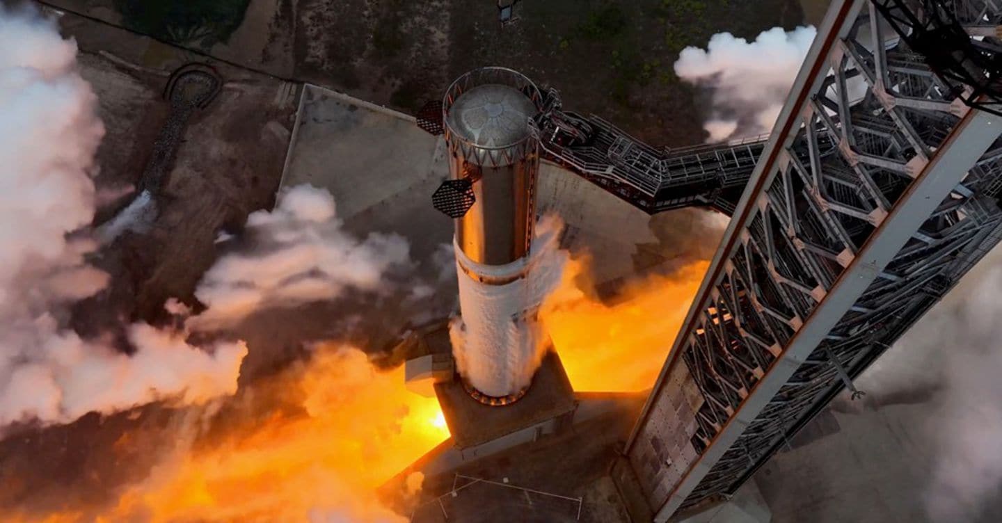 Mega razzo SpaceShip, lancio rinviato di due giorni