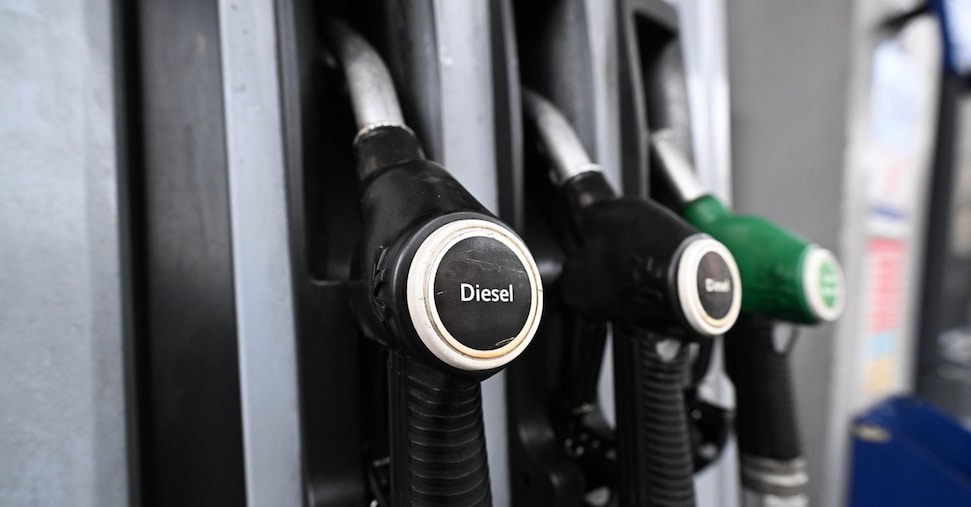 accise carburanti nuovo giro di sconti partite iva versamenti a fine luglio poi interessi raddoppiati allo 08