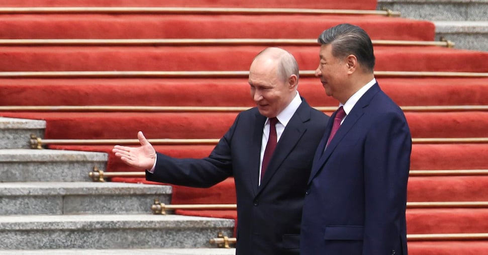 Xi accoglie Putin: «Tra di noi incrollabile fedeltà». Ft: «Ue valuta Draghi o Merkel intermediari con Mosca»