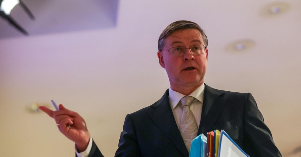 Caro energia, Dombrovskis ribadisce: «Misure mirate, lo spazio fiscale è limitato»