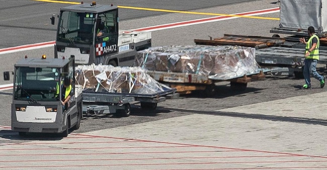 Arrivo all’aeroporto di Malpensa delle quattro salme dei sub deceduti alle Maldive Milano - Italia - Cronaca Sabato, 23 Maggio, 2026 (Foto di Marco Ottico/Lapresse LAPRESSE