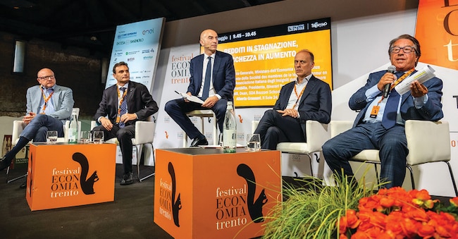 Il dibattito. Da sinistra Vincenzo Boccia, Paolo Acciari, Aberto Grassani, Stefano Caselli, Alberto Brambilla