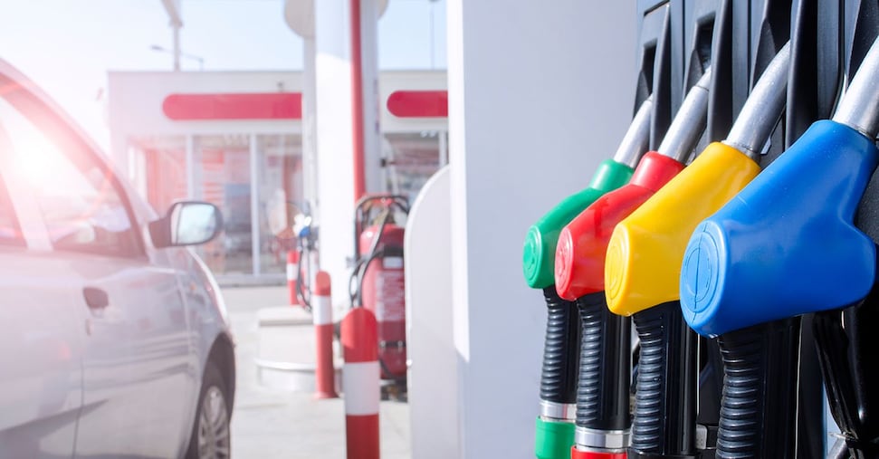 Mimit: prezzo medio self benzina a 1,968 euro al litro, gasolio a 2,037 euro