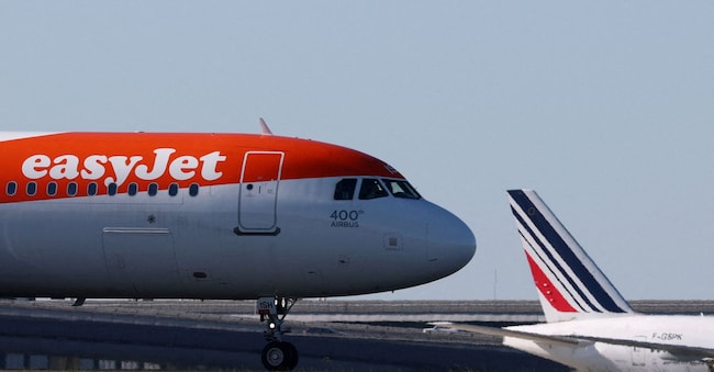 FILE PHOTO: An easyJet airplane taxis at Charles de Gaulle airport, in Roissy-en-France, near Paris, France, April 30, 2026. REUTERS/Gonzalo Fuentes/File Photo REUTERS