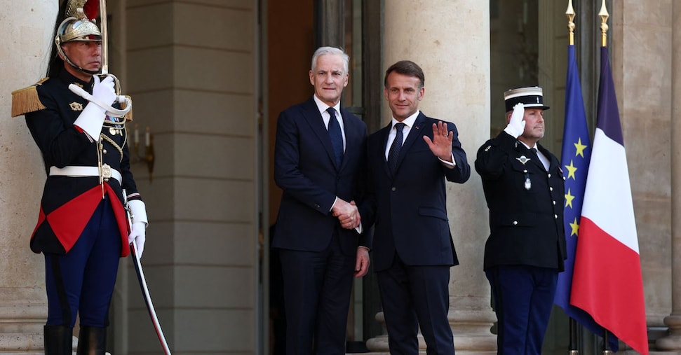 Macron: «Oslo aderisce alla deterrenza nucleare avanzata francese»
