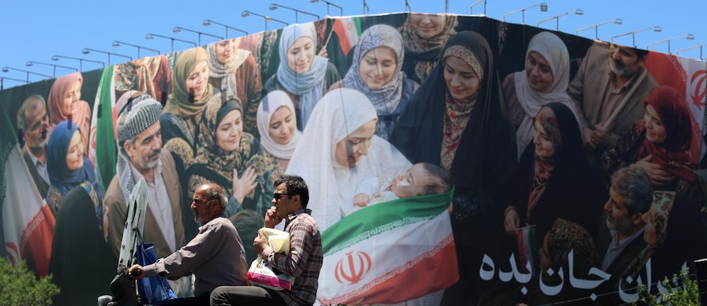 Un poster propagandistico a Teheran EPA/ABEDIN TAHERKENAREH EPA