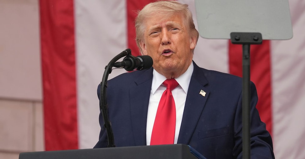 Trump vuole comparire su una banconota da 250 dollari. Ma è vietato Trump vuole comparire su una banconota da 250 dollari. Ma è vietato