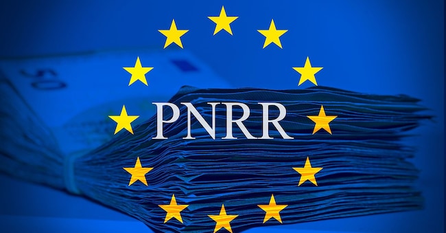 European flag with the sign "Pnrr", concept of european financial help RafMaster - stock.adobe.com