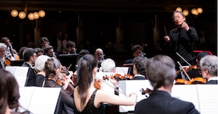 Il maestro Myung-Whun Chung (nella foto, mentre dirige la Filarmonica della Scala) sarà direttore musicale  del Teatro dal gennaio 2027 Amisano e Brescia - Teatro alla Scala