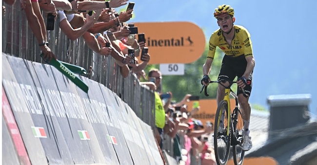 Il corridore statunitense Sepp Kuss del Team Visma | Lease A Bike taglia il traguardo e vince la 19ª tappa del 109° Giro d'Italia 2026, sulla distanza di 151 km da Feltre ad Alleghe, in Italia, il 29 maggio 2026. ANSA/LUCA ZENNARO ANSA
