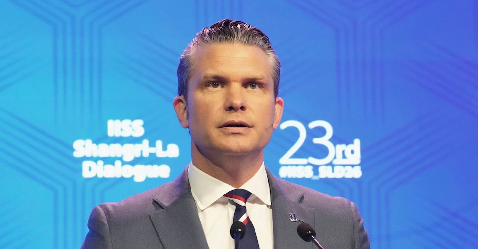 Hegseth torna ad attaccare l’Europa: «Vogliamo partner, non protettorati»