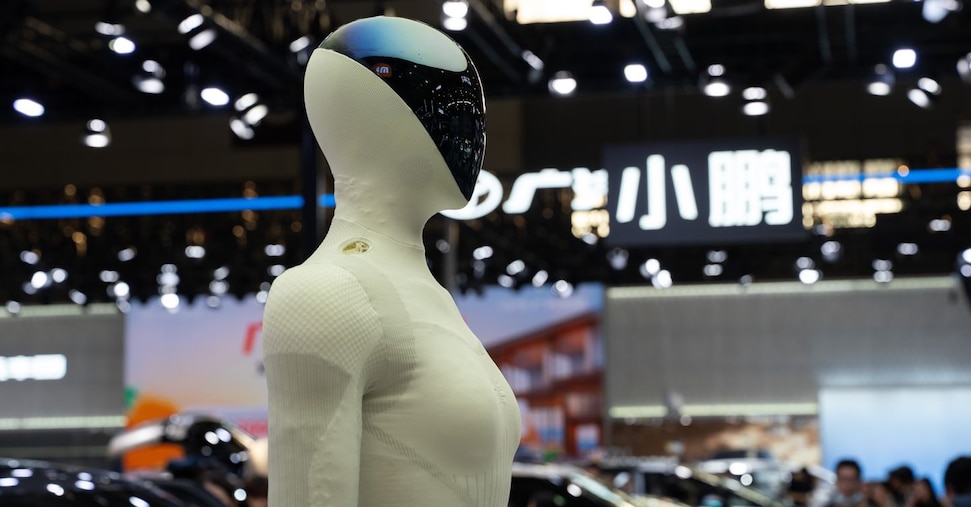 La Cina censisce i robot umanoidi, avranno una carta di identità