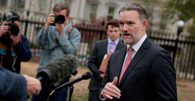 FOTO D'ARCHIVIO: Il rappresentante commerciale degli Stati Uniti Jamieson Greer parla con i giornalisti alla Casa Bianca a Washington, D.C., Stati Uniti, il 2 aprile 2026. REUTERS/Evan Vucci Reuters