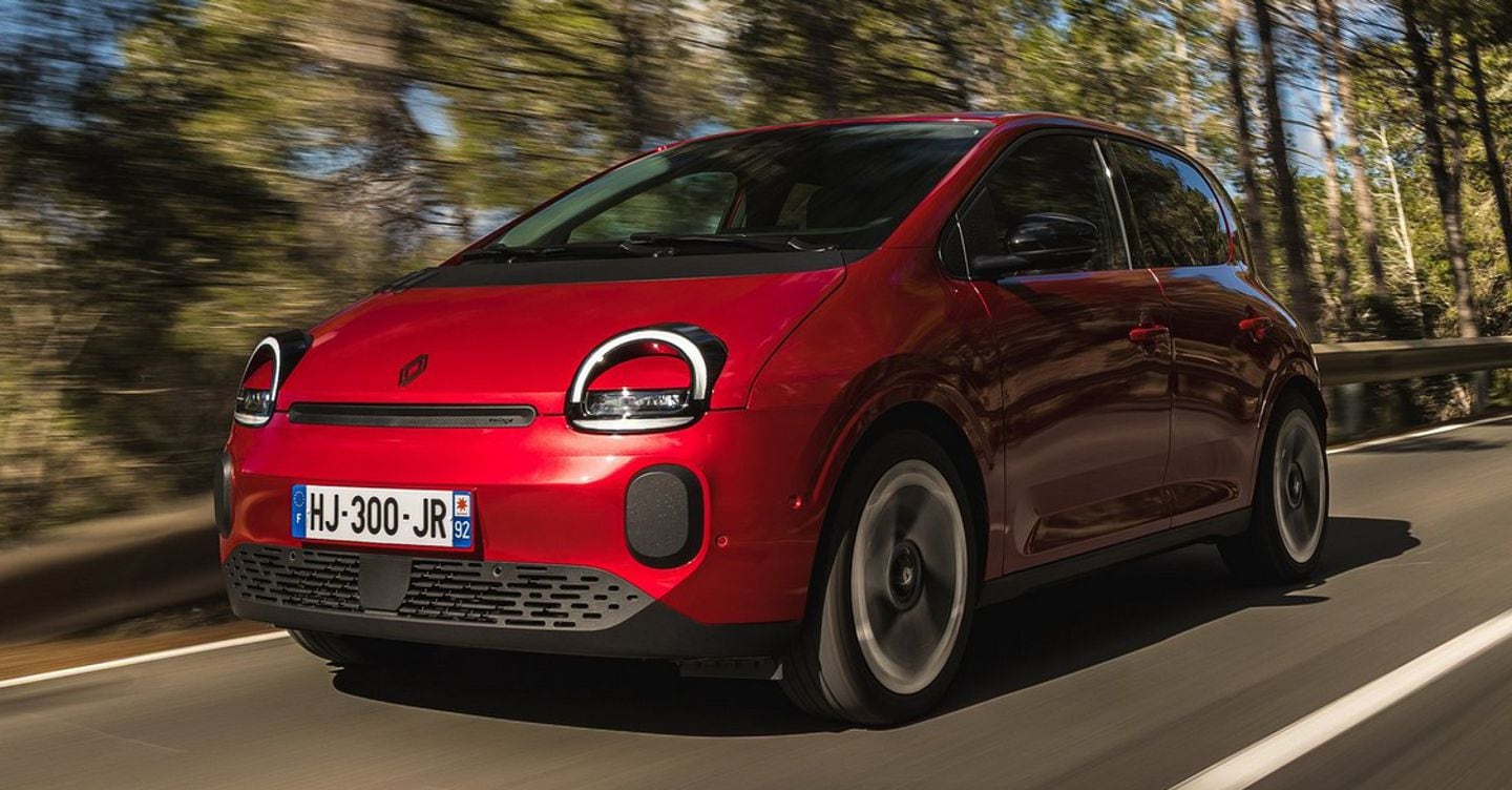 https://i2.res.24o.it/images2010/S24/Documenti/2026/06/05/Immagini/Ritagli/apertura%20Twingo%20elettrica-U32836105231FQn-1440x752@IlSole24Ore-Web.jpeg