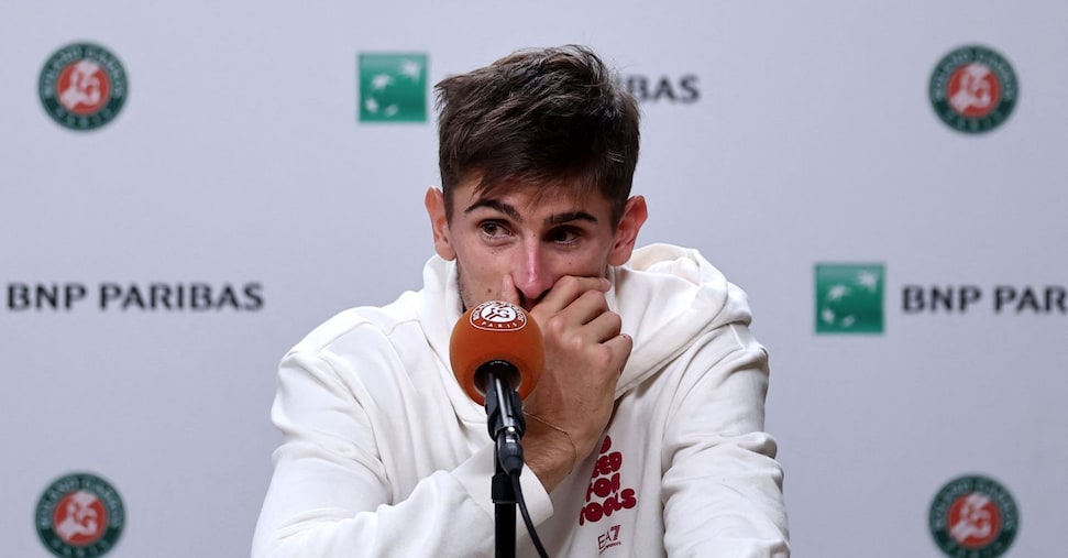 Roland Garros, il sogno interrotto di Arnaldi, Cobolli vola in finale contro