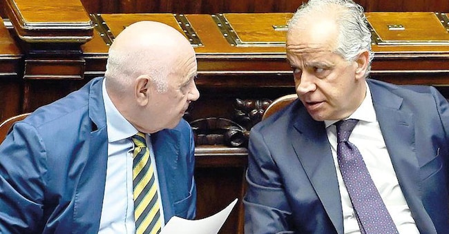 Provvedimento in comune. I ministri Nordio e Piantedosi
