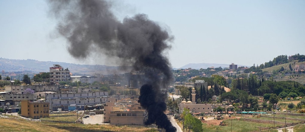 Fumo dopo un raid di Israele in Libano. REUTERS/Stringer      TPX IMAGES OF THE DAY REUTERS