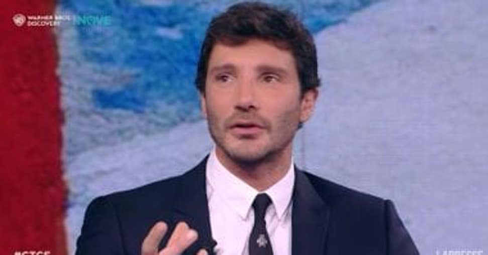 Sanremo: De Martino annuncia le date, dal 16 al 20 febbraio 2027