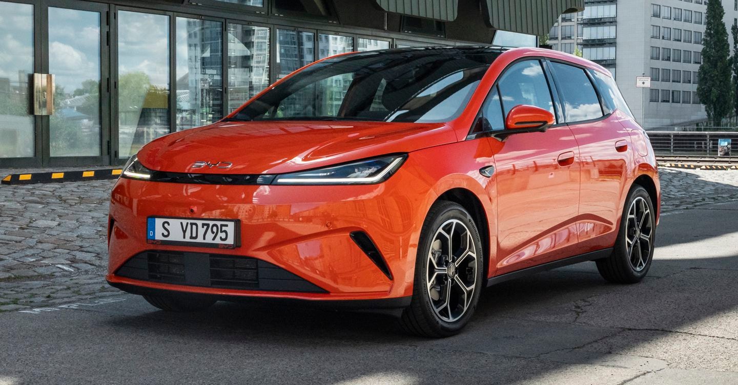 Byd Dolphin G Dm-i, debutta la prima citycar ibrida plug-in. Nel mirino c’è il cuore del mercato Europeo