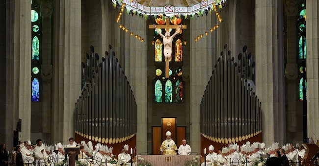 Papa Leone XIV celebra la Santa Messa nella Basilica della Sagrada Familia, durante il suo viaggio apostolico, a Barcellona, in Spagna, il 10 giugno 2026. REUTERS/Bruna Casas REUTERS