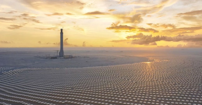 Pannelli fotovoltaici (Imagoeconomica)