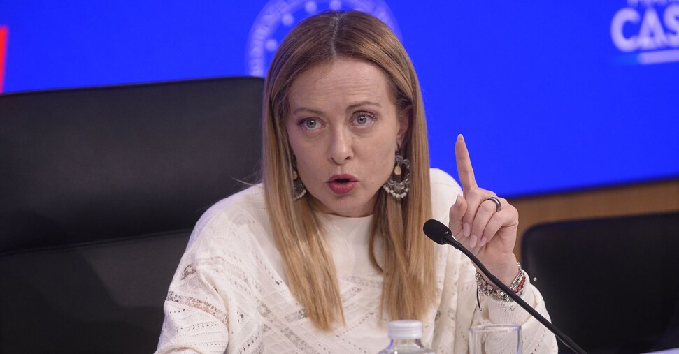 Meloni: «Vogliamo ridurre ancora il carico fiscale sul ceto medio»