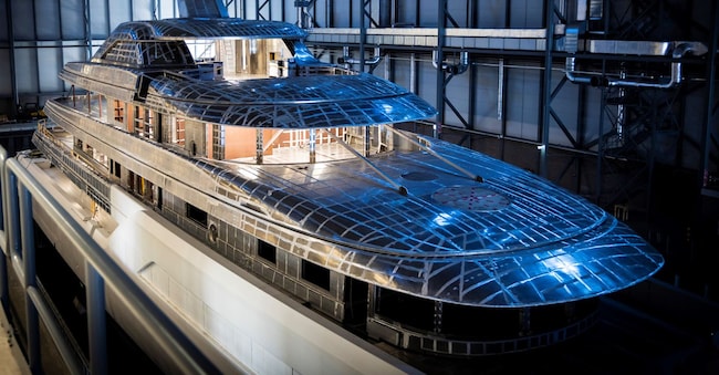 Uno yacht in costruzione presso il cantiere Feadship