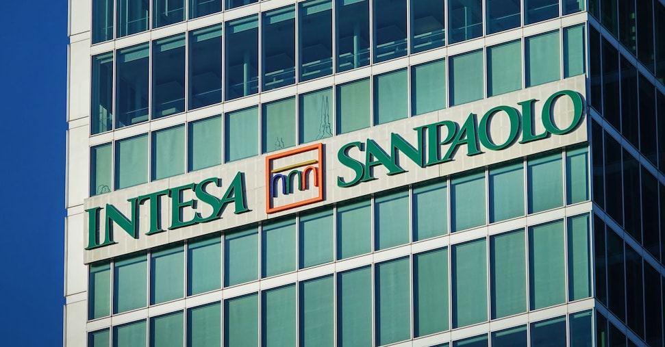 Intesa, al piano di incentivazione aderiscono oltre 8 bancari su 10