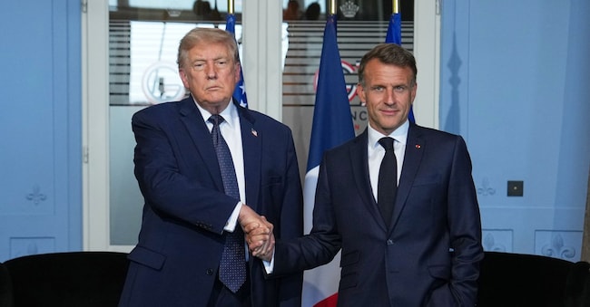 President Donald Trump meets with French President Emmanuel Macron during a bilateral meeting on the sidelines of the G7 summit, Monday, June 15, 2026, in Evian-les-Bains, France. (AP Photo/Julia Demaree Nikhinson) 



Associated Press / LaPresse
Only italy and spain APN