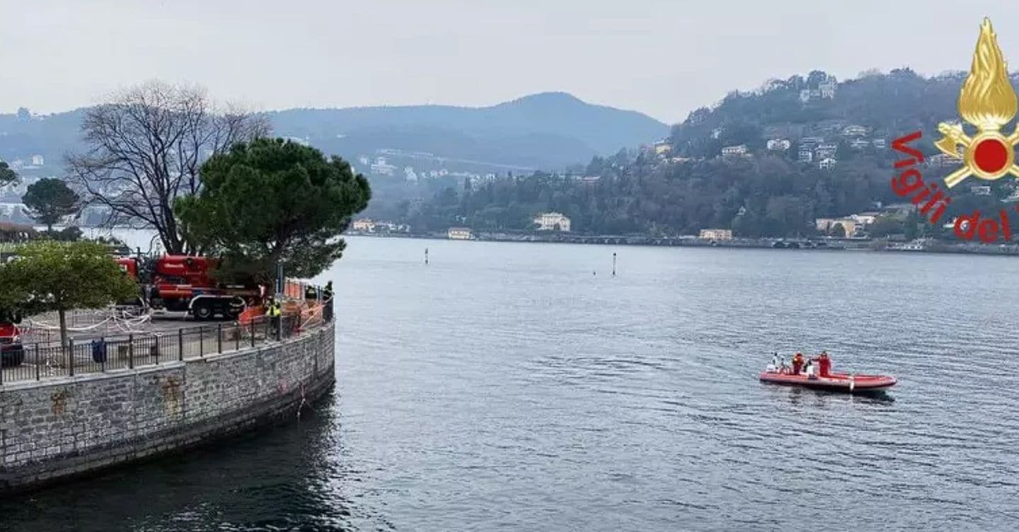 Auto cade nel lago di Como: grave una donna, uomo disperso