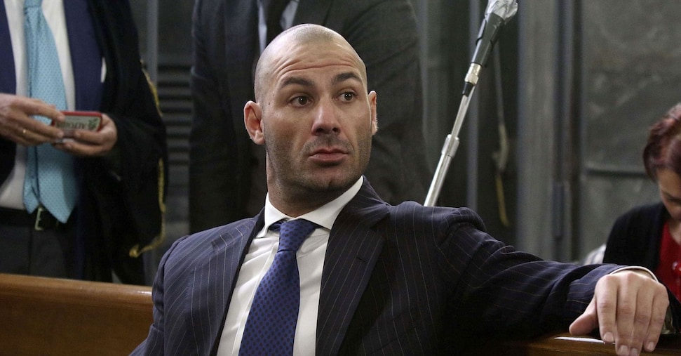 Dai maltrattamenti alla madre al Rdc percepito indebitamente, le condanne di Bossi junior
