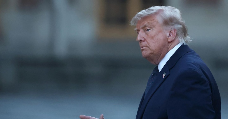 Trump firma accordo con Iran. Pakistan: «Hormuz riaperto subito»