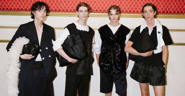 Il backstage della sfilata Simone Rocha al Teatro della Pergola a Firenze.