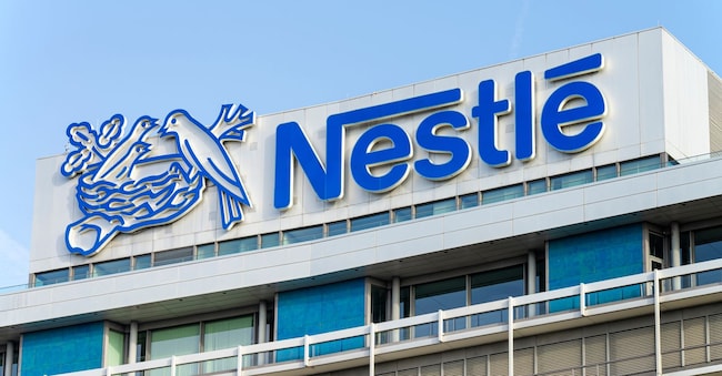  Logo presso la sede centrale della Nestlé Deutschland AG a Francoforte-Niederrad Adobe Stock