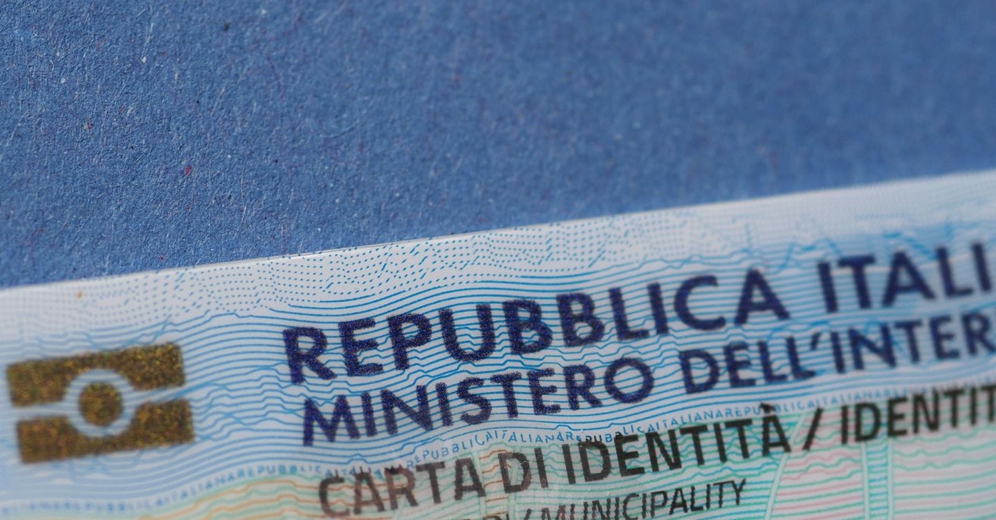 Carta d’identità elettronica e cartacea, cosa bisogna sapere prima di partire per le vacanze