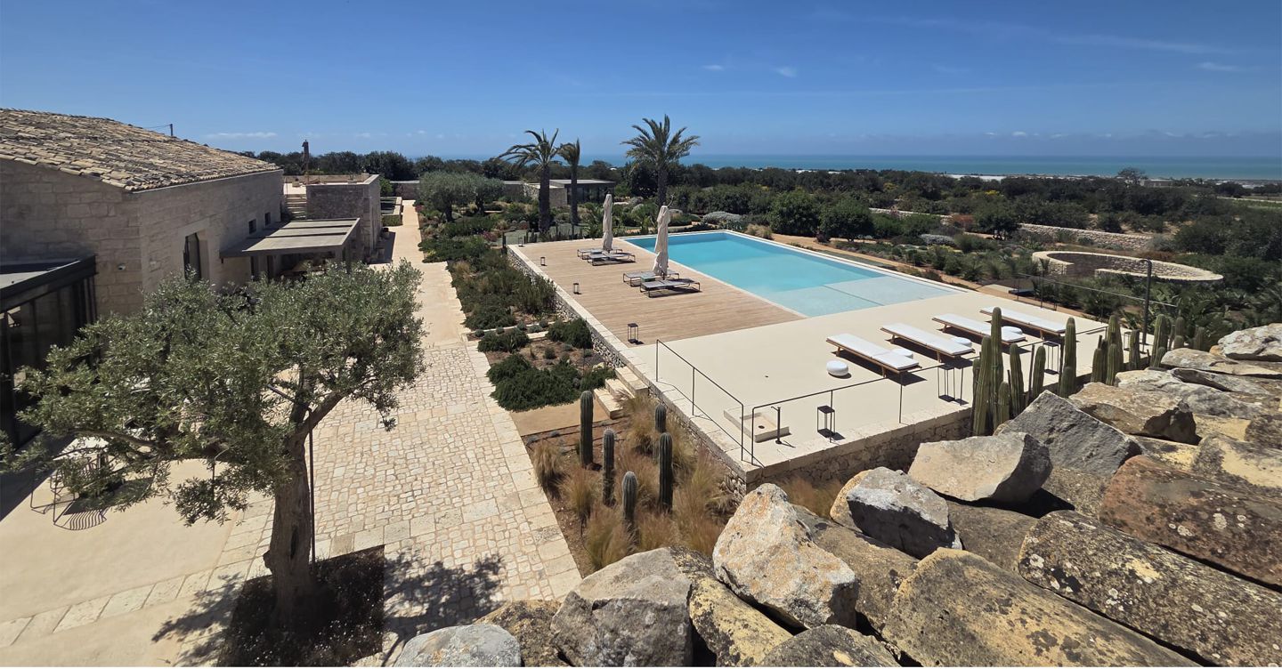 Dimora Camille, l’ex masseria diventata hotel-Spa nella Sicilia selvaggia