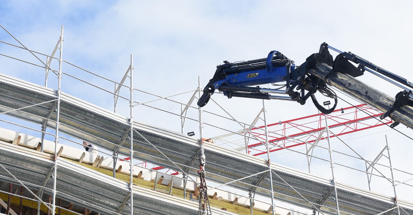 EDILIZIA, LAVORI EDILIZI, EDILI, IMPALCATURE, IMPALCATURA, GRU, CANTIERE EDILE IMAGOECONOMICA