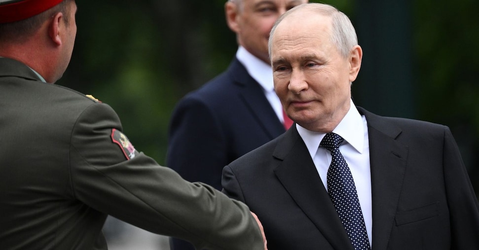 Putin: Occidente parla di guerra con Russia, pronti a rispondere Putin: Occidente parla di guerra con Russia, pronti a rispondere