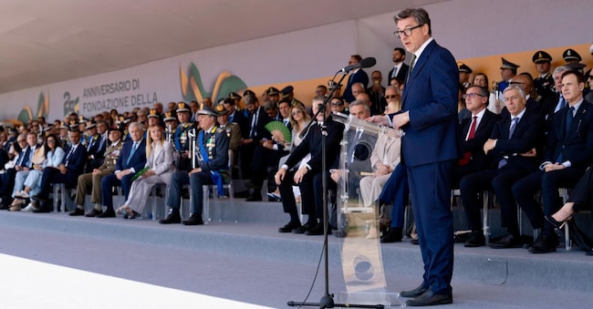 Il ministro dell’Economia, Giancarlo Giorgetti a Campi Diomedei, a Foggia, per le celebrazioni del 252esimo anniversario della fondazione della Guardia di Finanza ANSA/Filippo Attili/Ufficio stampa Palazzo Chigi
