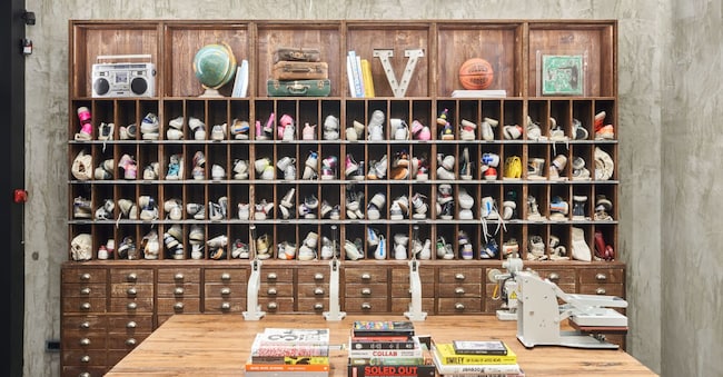 L’interno del Forward Store Golden Goose di via Cusani, nel quartiere Brera di Milano