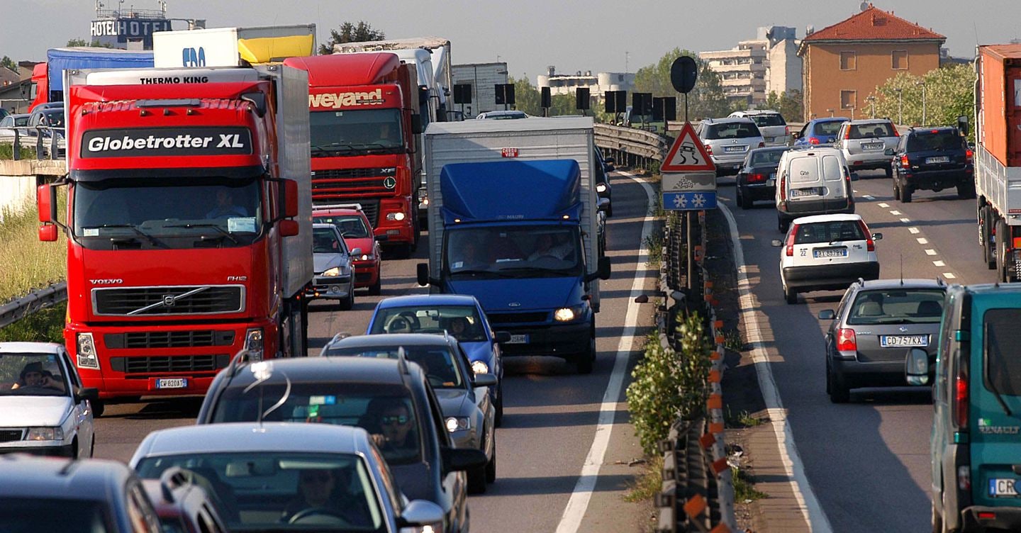 Logistica, nel 2025 boom dei costi per il trasporto stradale, stabile quello ferroviario