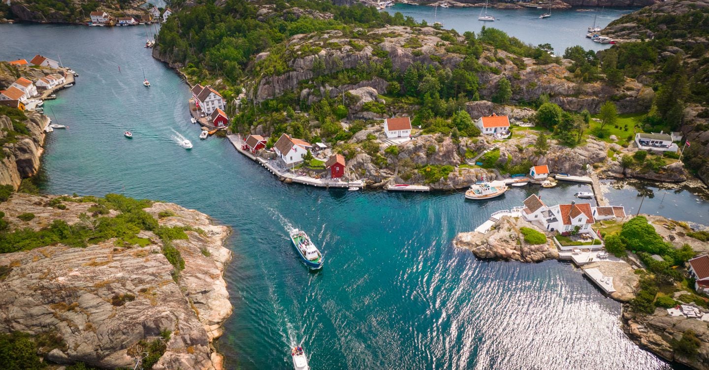 https://i2.res.24o.it/images2010/S24/Documenti/2026/06/26/Immagini/Ritagli/norvegiaarcipelagokristiansand-U52640632217FCs-1440x752@IlSole24Ore-Web.jpg