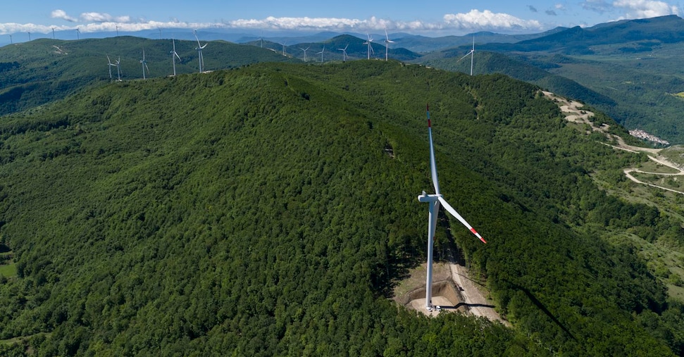 Edison completa il rinnovo del parco eolico in Abruzzo: 200 milioni di investimenti