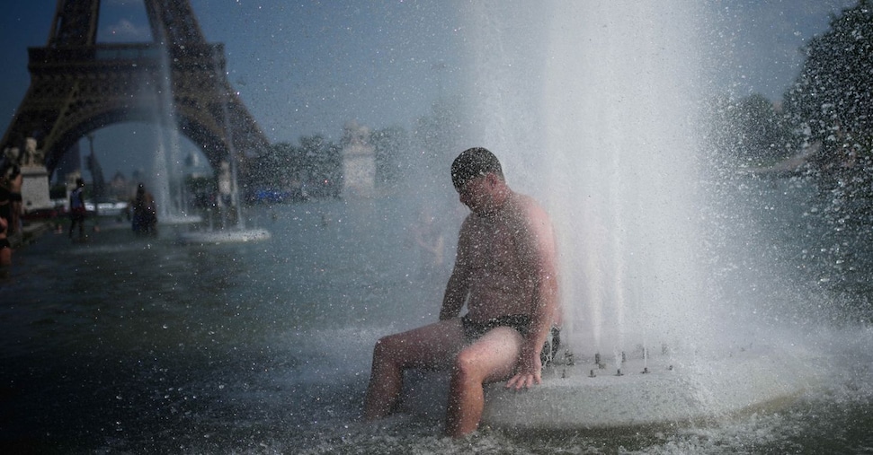 Temperature record nel 45% delle città europee. A Parigi stop vendita alcol, parata Pride a rischio