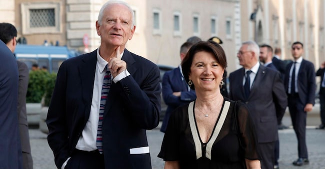 il ministro per la Famiglia, Natalita' e Pari Opportunita' Eugenia Roccella arriva al Quirinale per il ricevimento in occasione della festa del 2 Giugno accompagnata dal marito Luigi Cavallari. Roma, 1 Giugno 2023. ANSA/GIUSEPPE LAMI ANSA