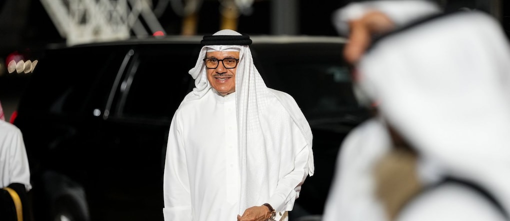Il ministro degli Esteri del Bahrein, Abdullatif bin Rashid Al Zayani, attende l'arrivo del segretario di Stato americano Marco Rubio all'aeroporto internazionale del Bahrein, durante la visita di Rubio in Medio Oriente per discutere l'accordo provvisorio tra Stati Uniti e Iran con gli alleati arabi del Golfo, a Muharraq, vicino a Manama, nel Bahrein, mercoledì 24 giugno 2026. (Eric Lee/Foto Pool via AP) APN