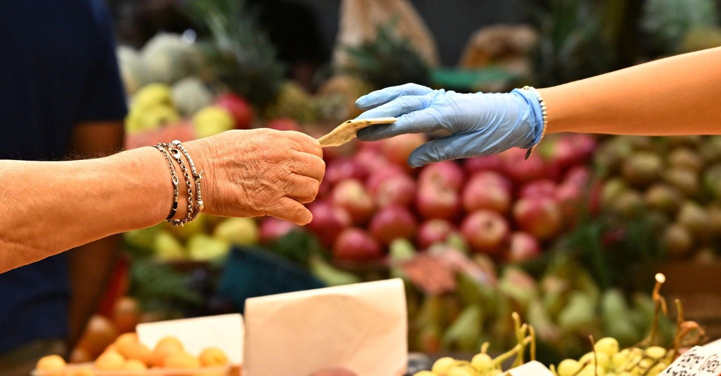 Inflazione: Istat stima variazione nulla a giugno, +3% su anno