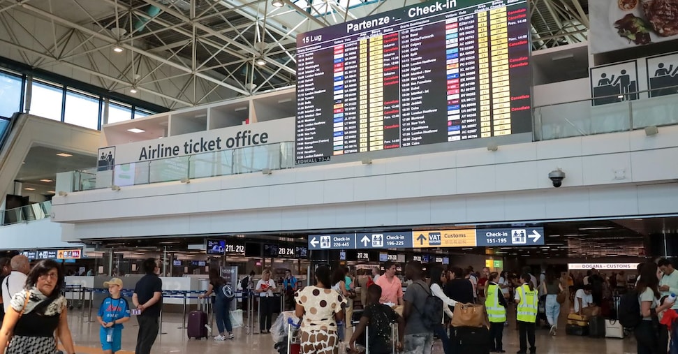 Scioperi, luglio caldo per i trasporti. Il 5 è la giornata nera per i voli