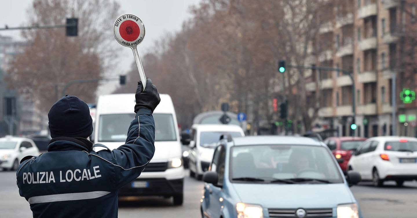 Polizia locale, quando l’oltraggio può non essere punibile